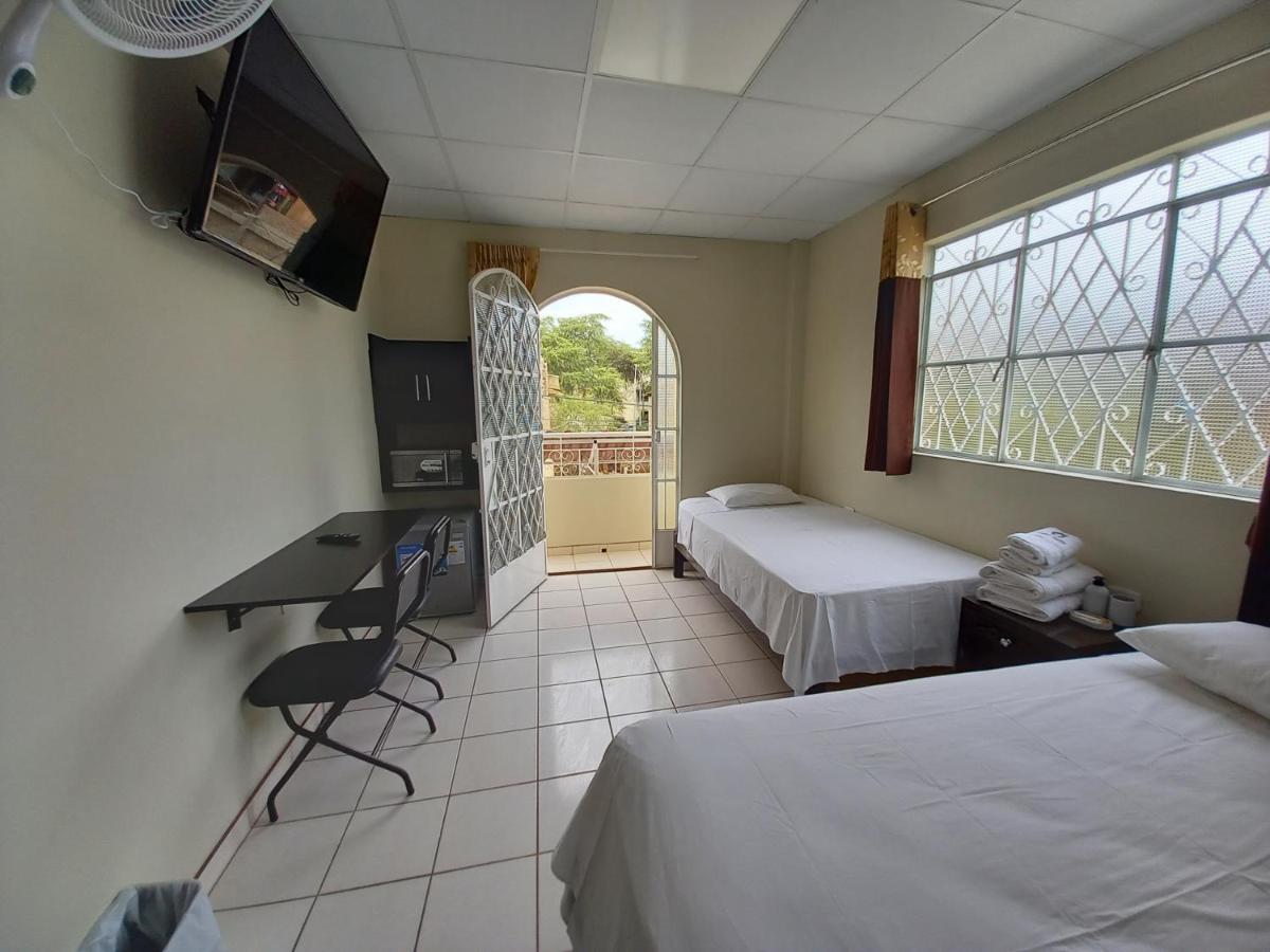Kira'S House Hotel Piura Buitenkant foto