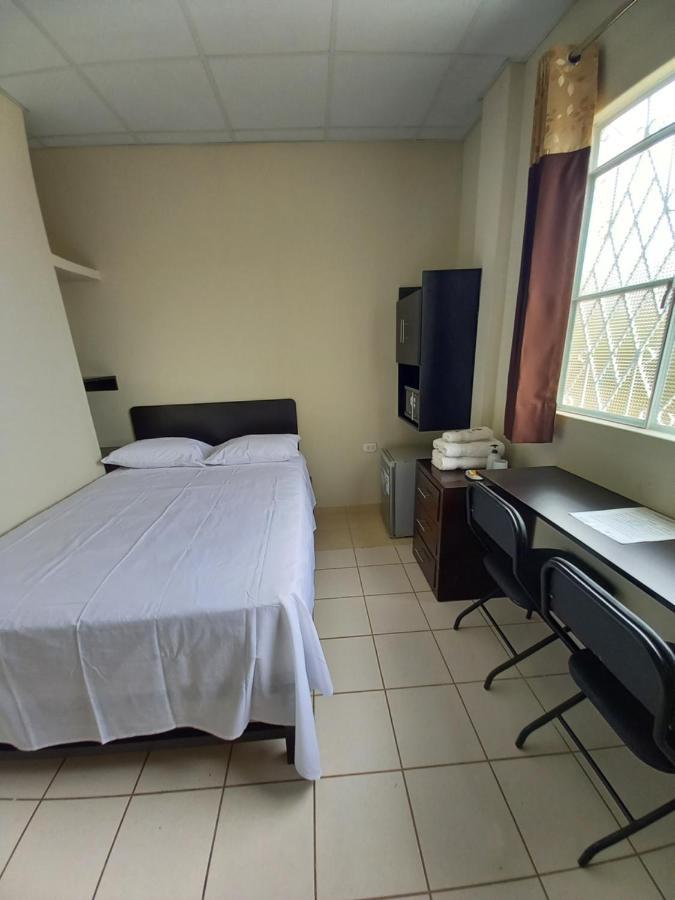 Kira'S House Hotel Piura Buitenkant foto
