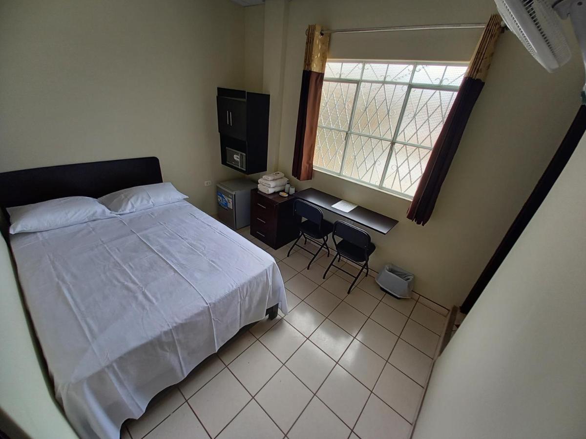 Kira'S House Hotel Piura Buitenkant foto